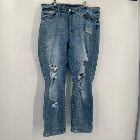 JUDY BLUE BOYFRIEND FIT MEDIUM WASH DENIM JEANS Distressed WOMENS SIZE 16W - Picture 10 of 10